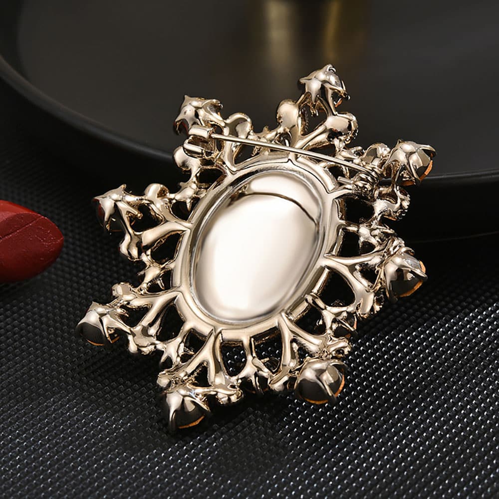 Vintage Flower Brooch High-End Women's Exquisite Luxury Design Sense Palace Style Corsage Niche Coat Pin Ornament - Image 2