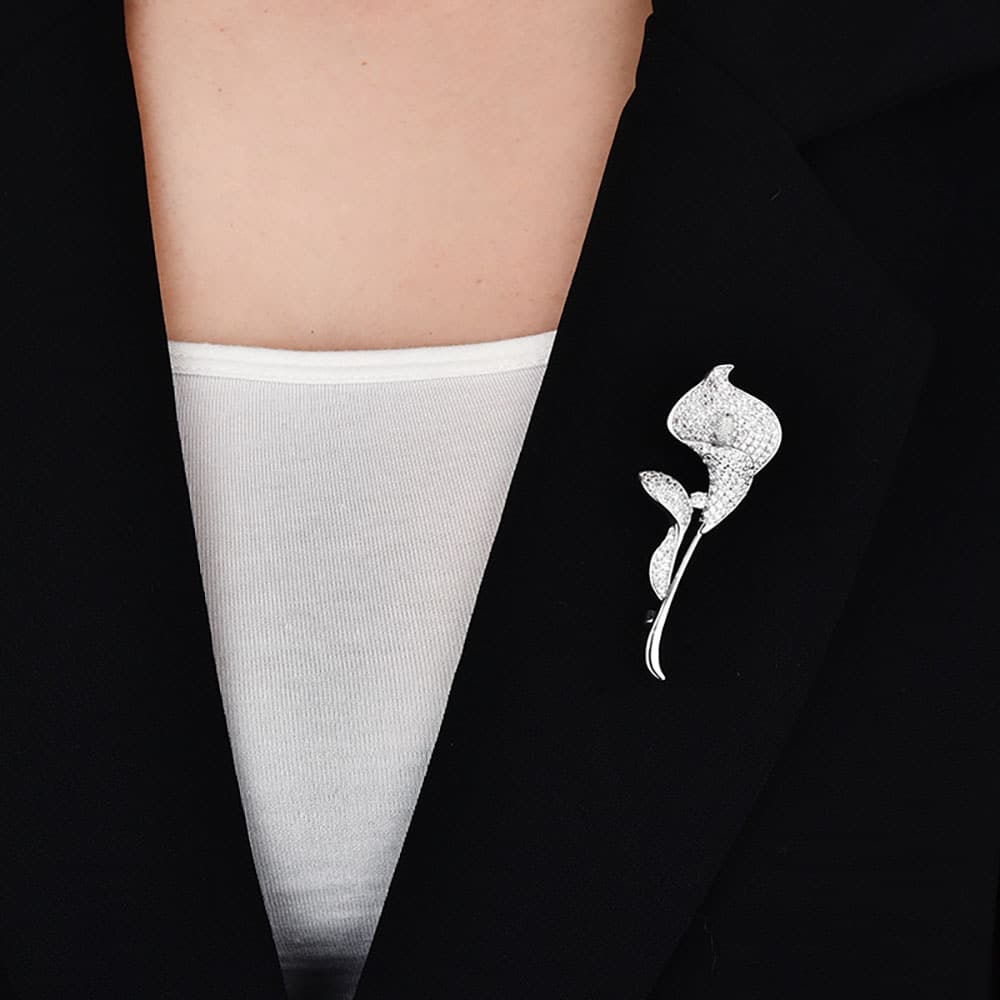 Korean Brooch Common Calla Collar Jewelry Brooch High-End Corsage Luxury Atmospheric Cardigan Safety Pin Hot sale Delivery - Image 2