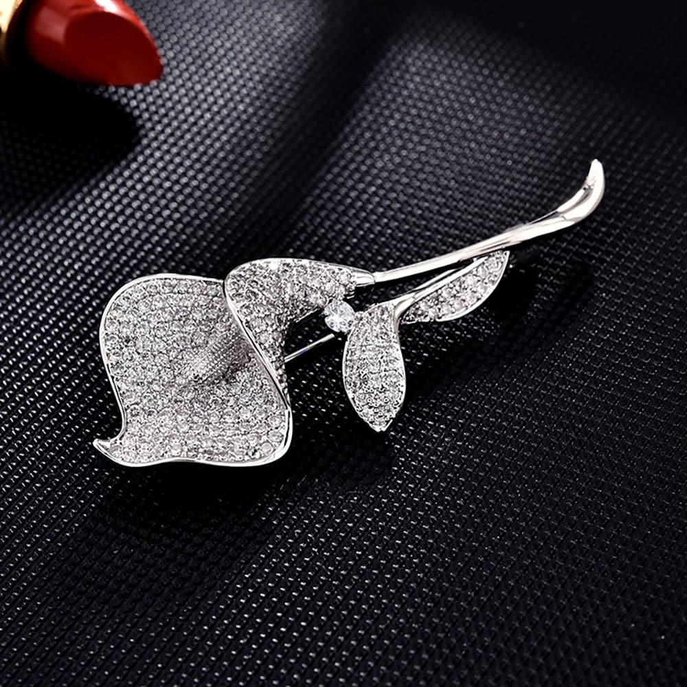 Korean Brooch Common Calla Collar Jewelry Brooch High-End Corsage Luxury Atmospheric Cardigan Safety Pin Hot sale Delivery - Image 8