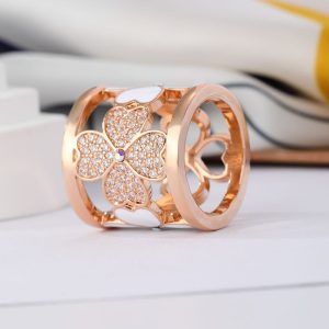 New Fashion Elegant Rose Gold Hollow Flower Scarf Buckle Luxury Elegant Women's Scarf Accessories Hot sale Delivery