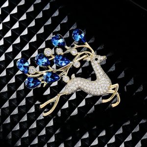 New Korean Style High-End Crystal Deer Brooch Fashion Elegant Animal Corsage Suit Coat Accessories Hot sale Delivery