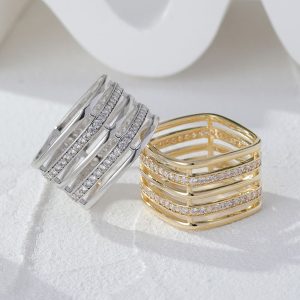 New Fashion Simple Square Scarf Buckle Ring Korean Temperament Personality 14K Gold Plated Micro Inlaid Zircon Scarf Buckle Factory Hot sale