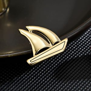 14K Gold Plated High-Grade Cute Exquisite Sailboat Horse Needle Brooch Elegant Collar Pin Brooch Hot sale Direct Supply