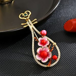 Ancient Style Flower Pipa Plum Brooch High-End Female Exquisite Refined Grace Corsage Retro Minority Pin Hanfu Accessories