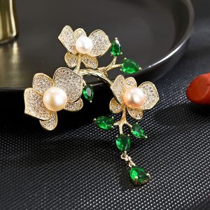 Butterfly Orchid Tassel Brooch Women's Light Luxury Natural Pearl Fashion All-Match Suit Pin Elegant Luxury Gift